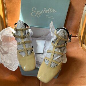 Fabulous Seychelles Kissing Booth Block Heel Patent Leather Ankle Strap - Beige